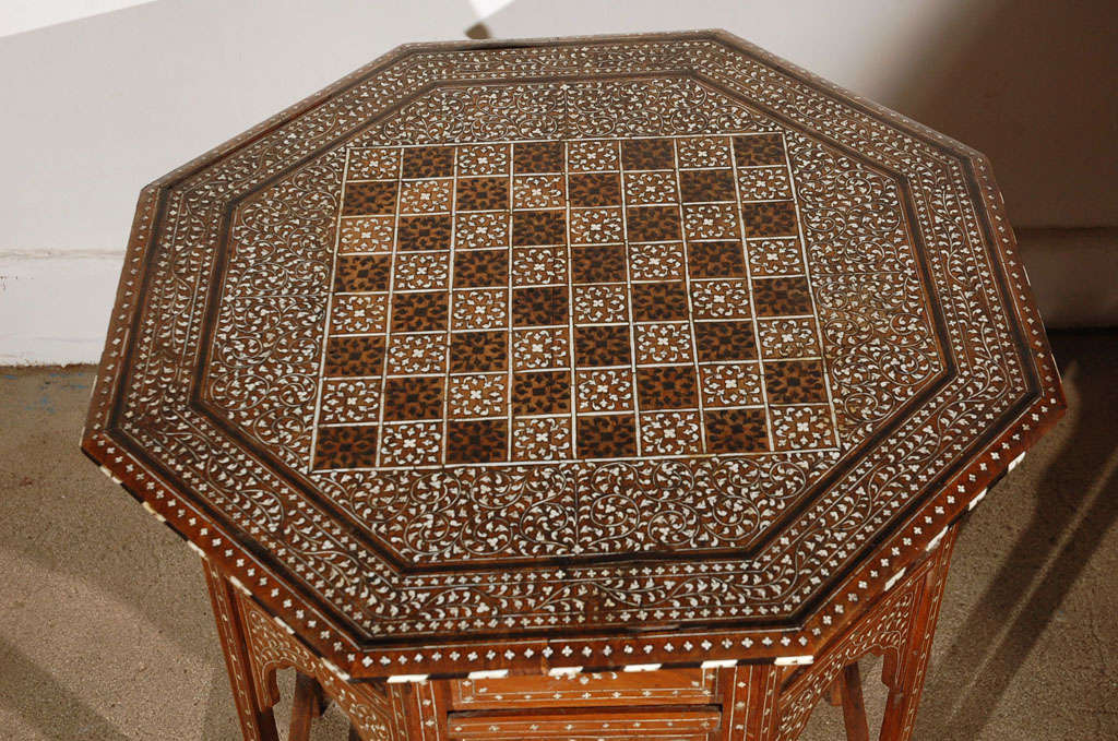 Rosewood Anglo-Indian Octagonal Table with Inlay Chess Board