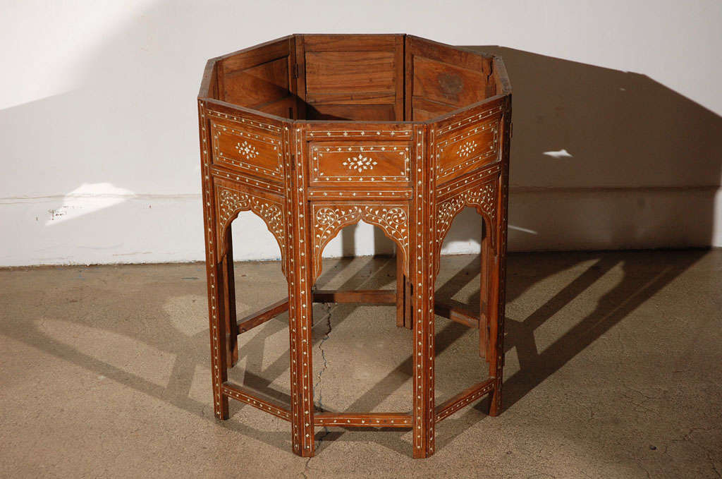 Anglo-Indian Octagonal Table with Inlay Chess Board 5