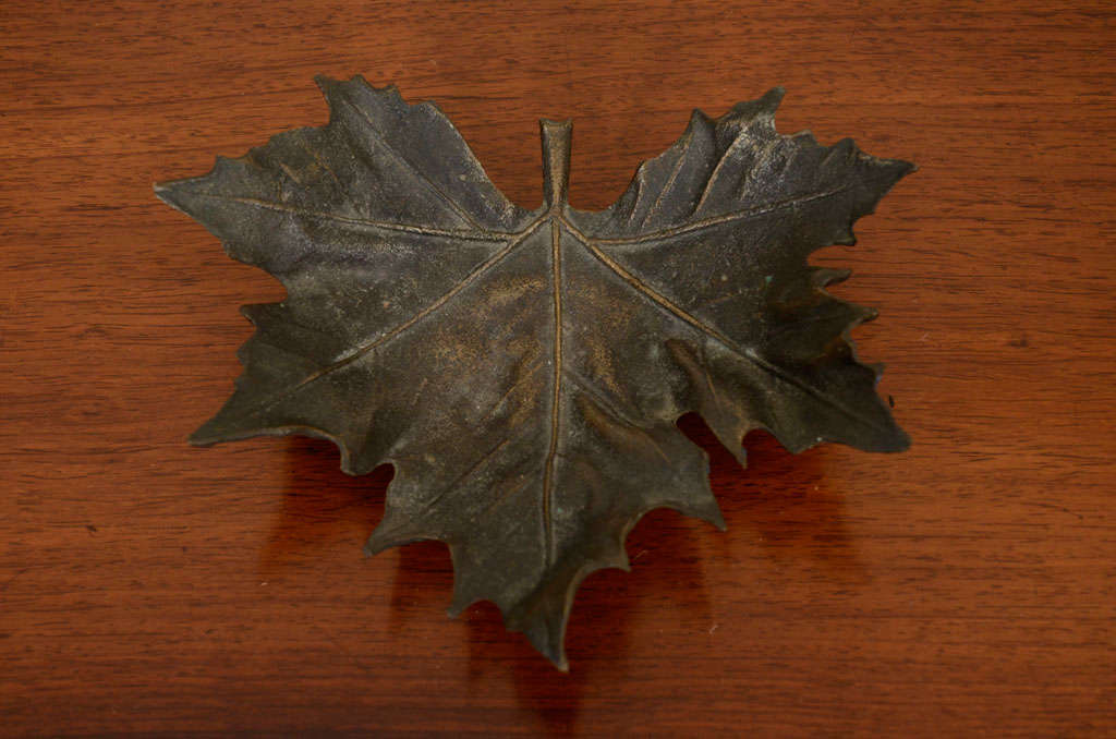 This German Jugenstil bronze dish is finely modeled after a maple leaf.