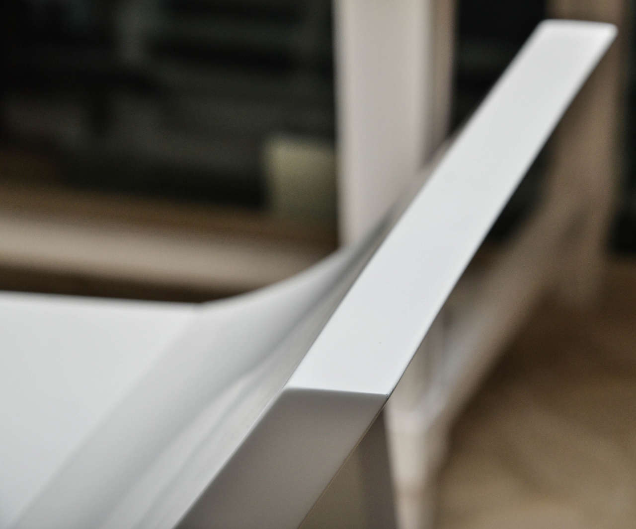 Attractive White Lacquer Bench 1