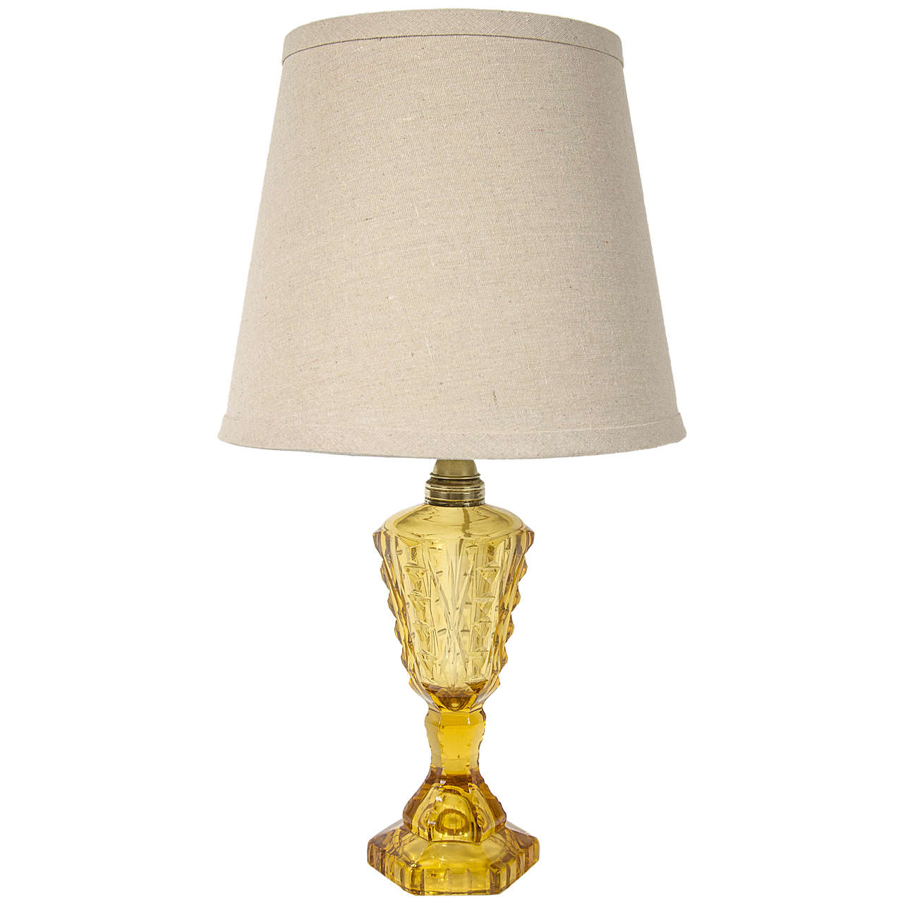 Lampe de bureau américaine style Art Déco en forme de balustre couleur ambre burinée et facettée