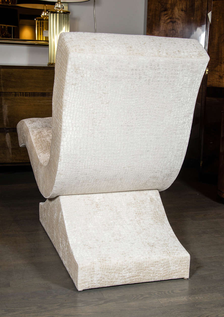 Mid-Century Modernist Sculptural Chaise in Gauffraged Croc Velvet Upholstery 1