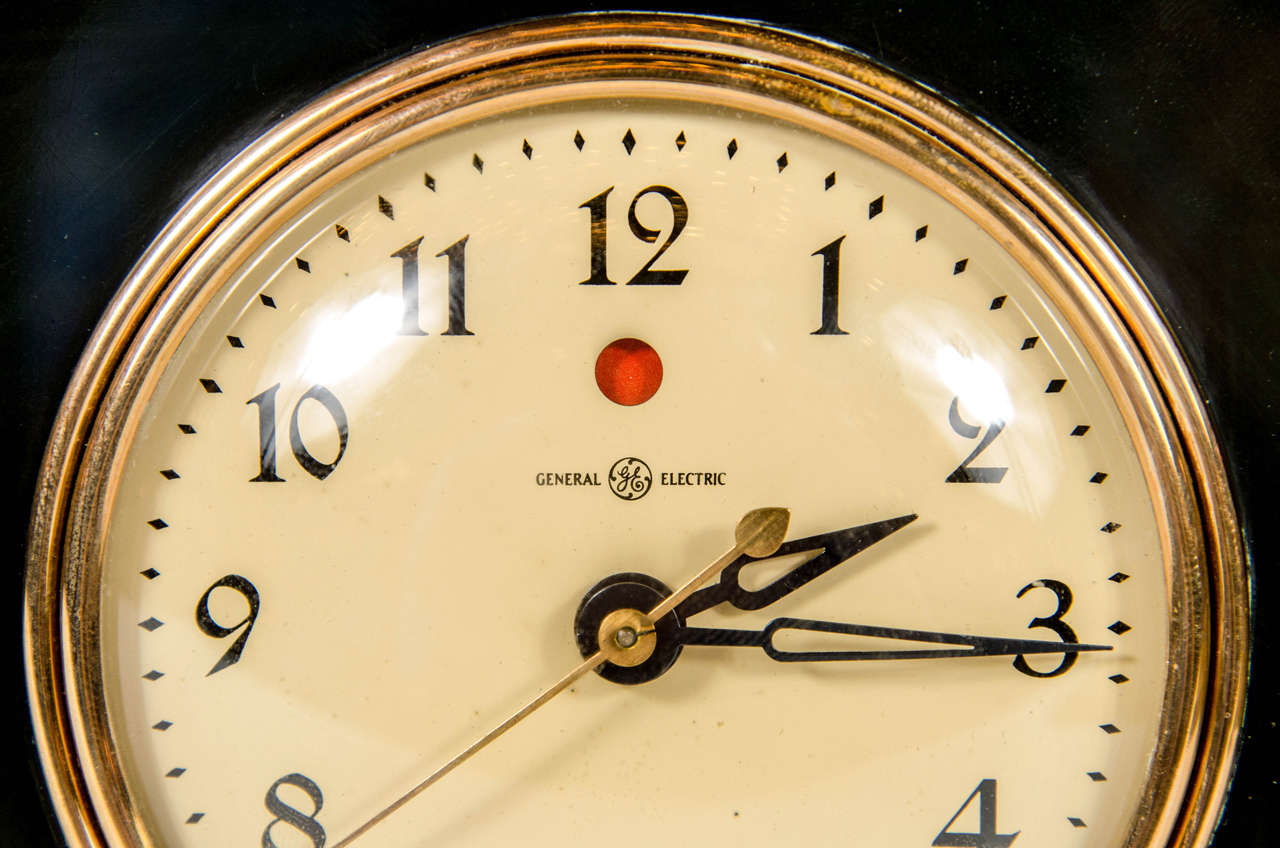 American Art Deco Streamlined Vitrolite & Brass Clock by General Electric