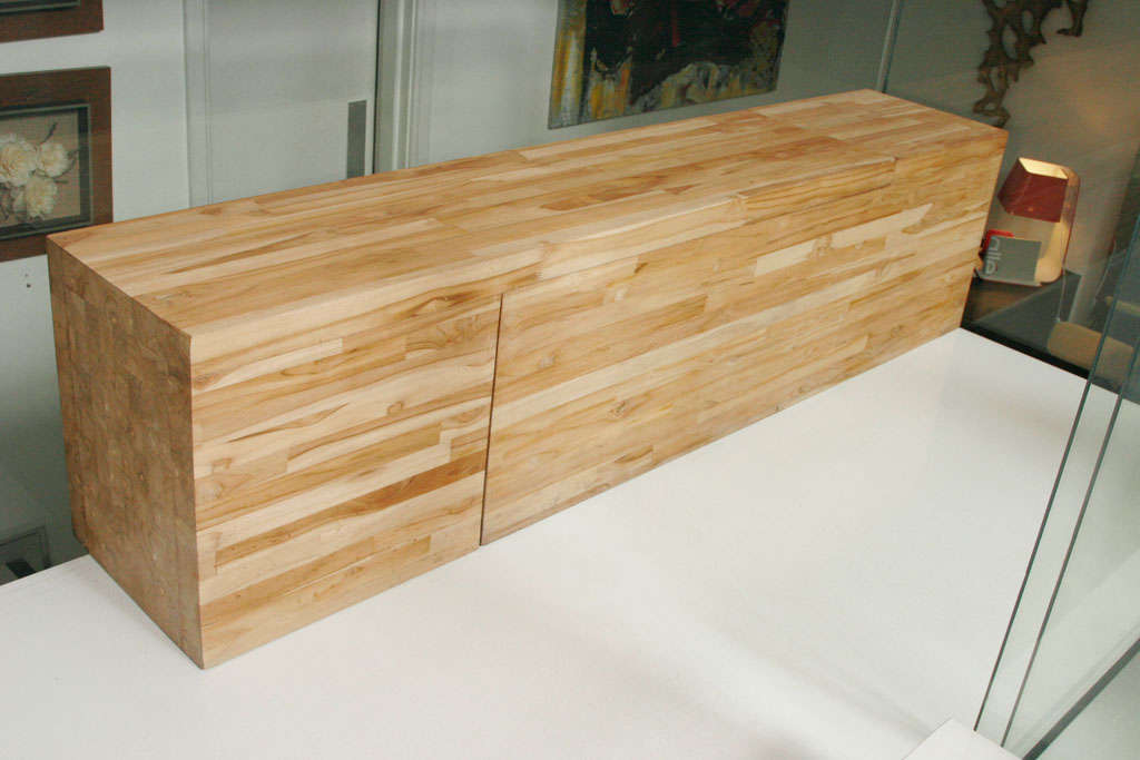 Tama Bench by Leonardo Bueno For Sale 1