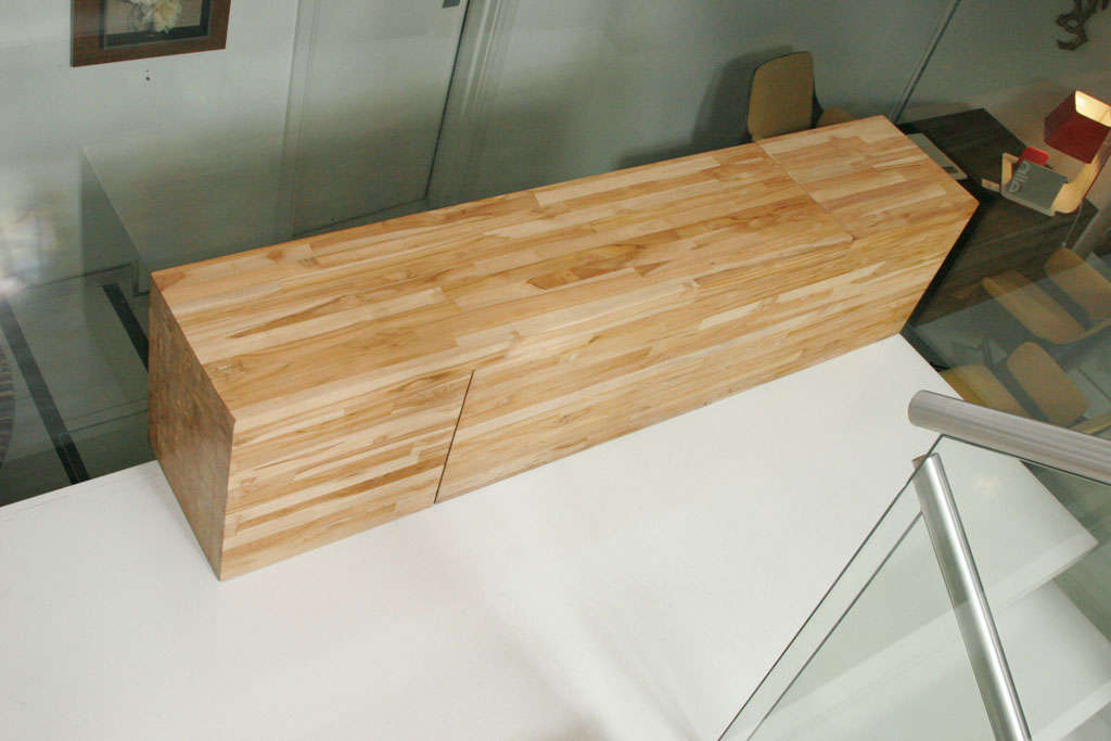 Tama Bench by Leonardo Bueno In Excellent Condition For Sale In London, GB