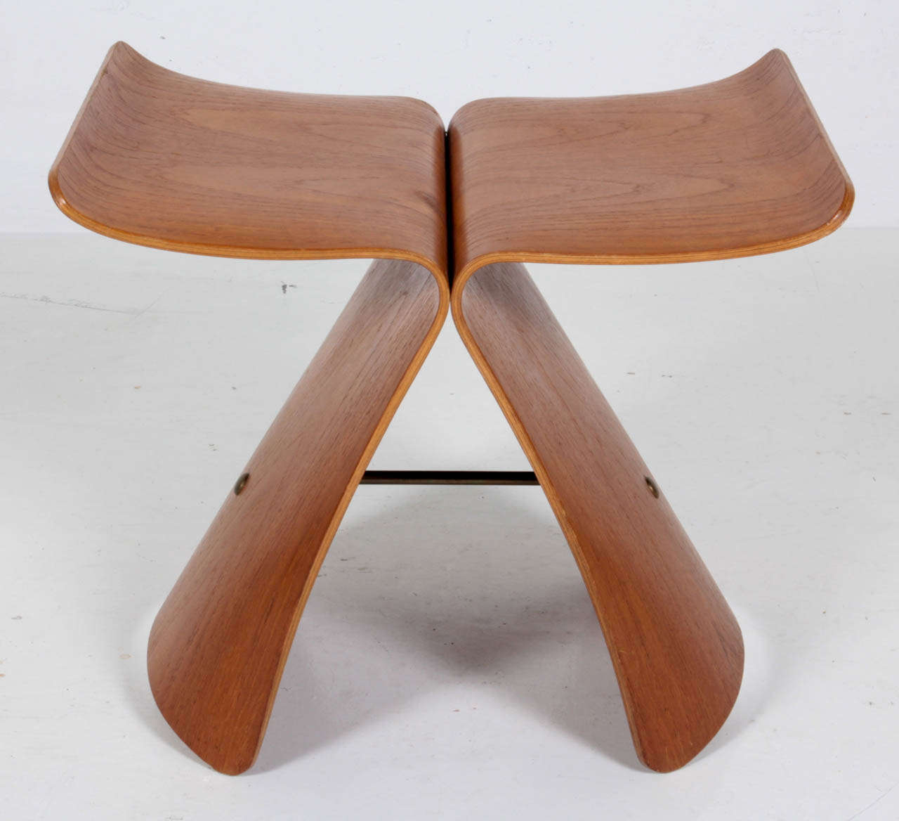 Sori Yanagi (1915-2012), Japan.
Tendo Co. Ltd., Japan.

Butterfly stool, 1956.

Bleached rosewood veneer on plywood with brass.

Measures: H 15” x W 16 ½” x D 12”. 

This model can be found in the collections of the Museum of Modern Art and