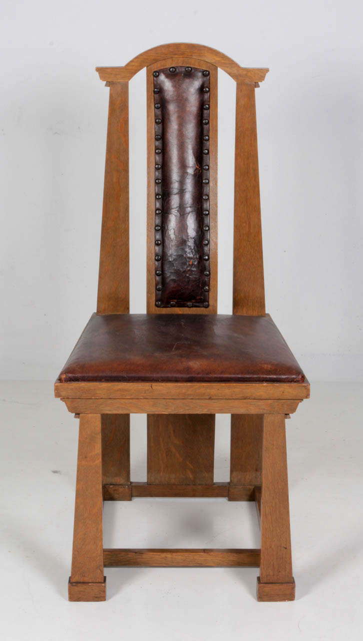 George Washington Maher(1864-1926), USA.

Rockledge side chair, 1911-1912.

Stained oak with the original leather upholstery and leather-covered tacks.

Provenance: Ernest L. & Grace King residence, Homer, Minnesota.

Meqasures: H 40 ¾”, W