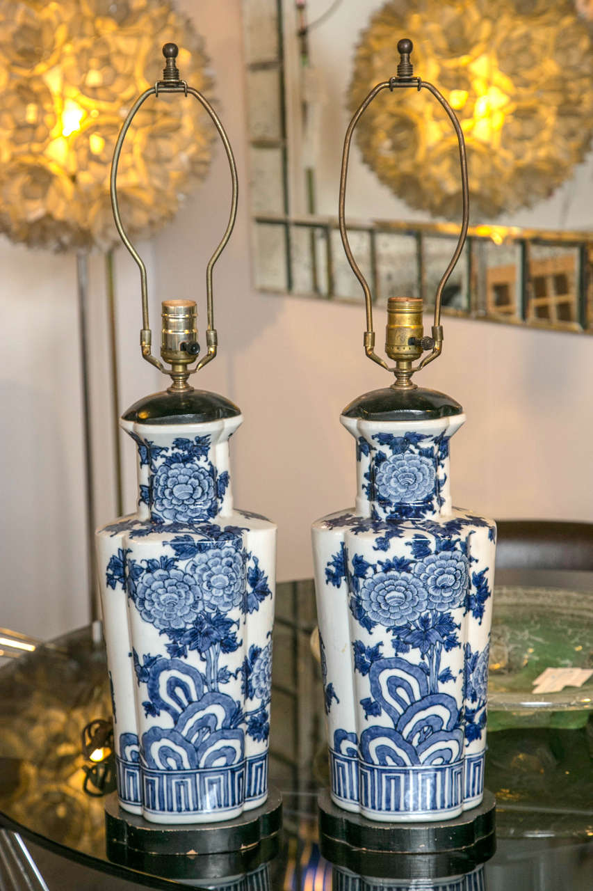 A pair of Chinese rose medallion lamps, circa 1800's.