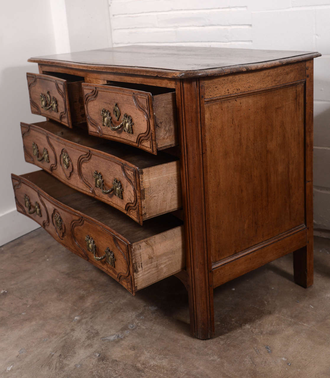 18th Century Four-Drawer Louis XV Walnut Commode For Sale 2