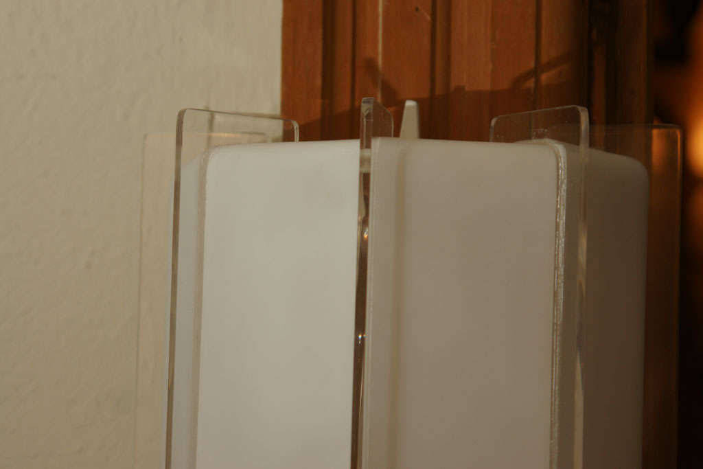 Mid-20th Century Long White and Clear Lucite Strip Sconce