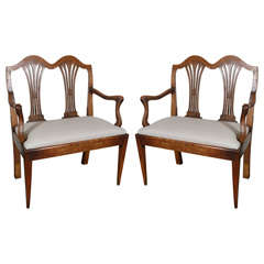 Pair of Tuscan Walnut Settees 8