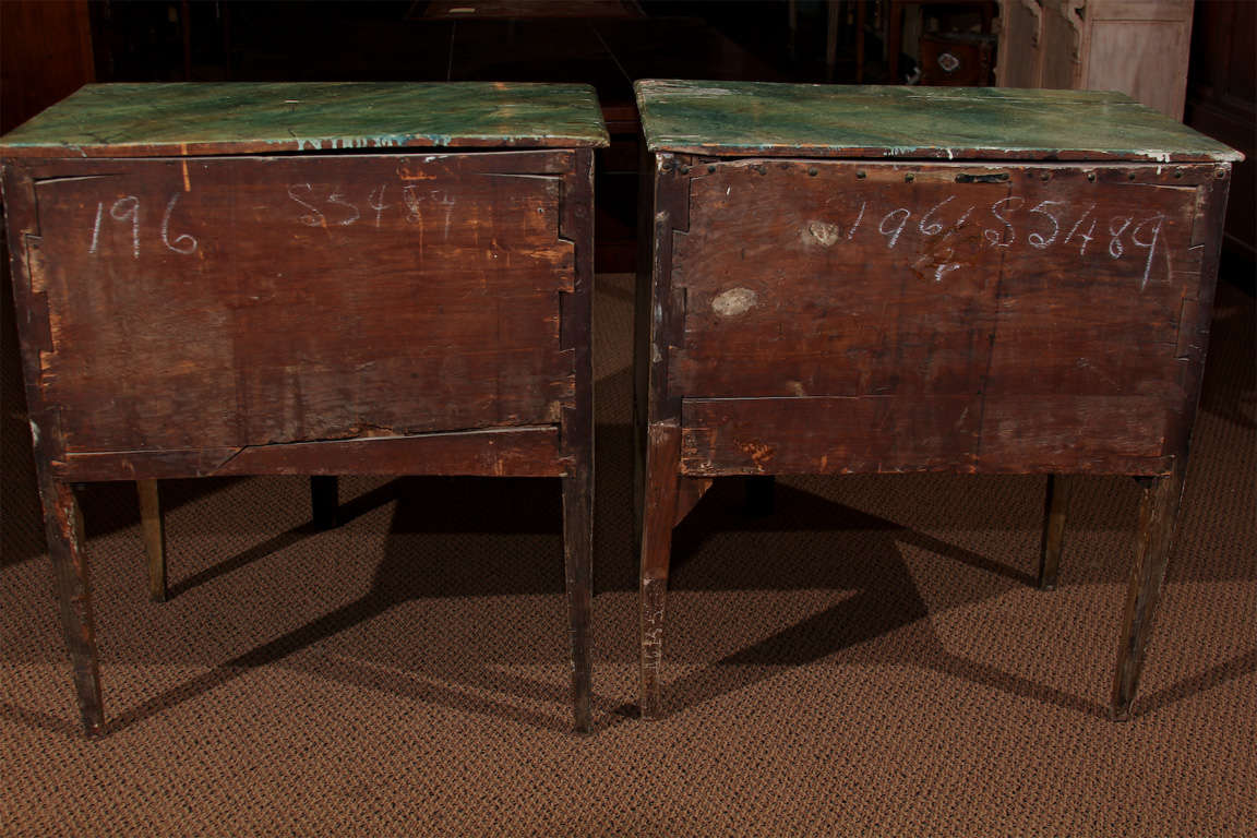 Pair of Italian 18th Century Painted Commodes For Sale 2