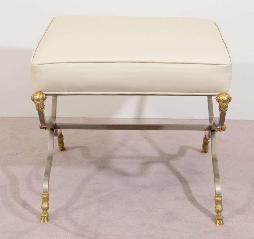 Pair of Mid Century X-Base White Leather Stools w/ Ram's Head Detailing In Good Condition In Astoria, NY