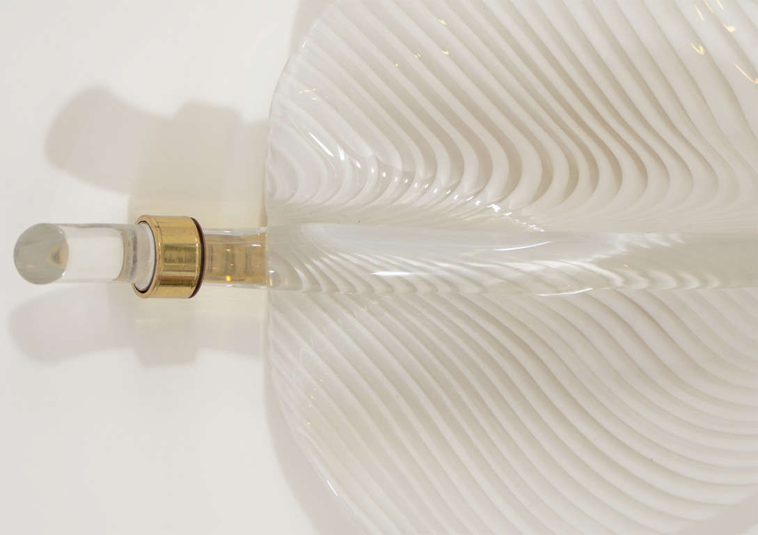 Italian Fantastic Pair of Modernistic Handblown Venini Murano Glass Leaf Sconces For Sale