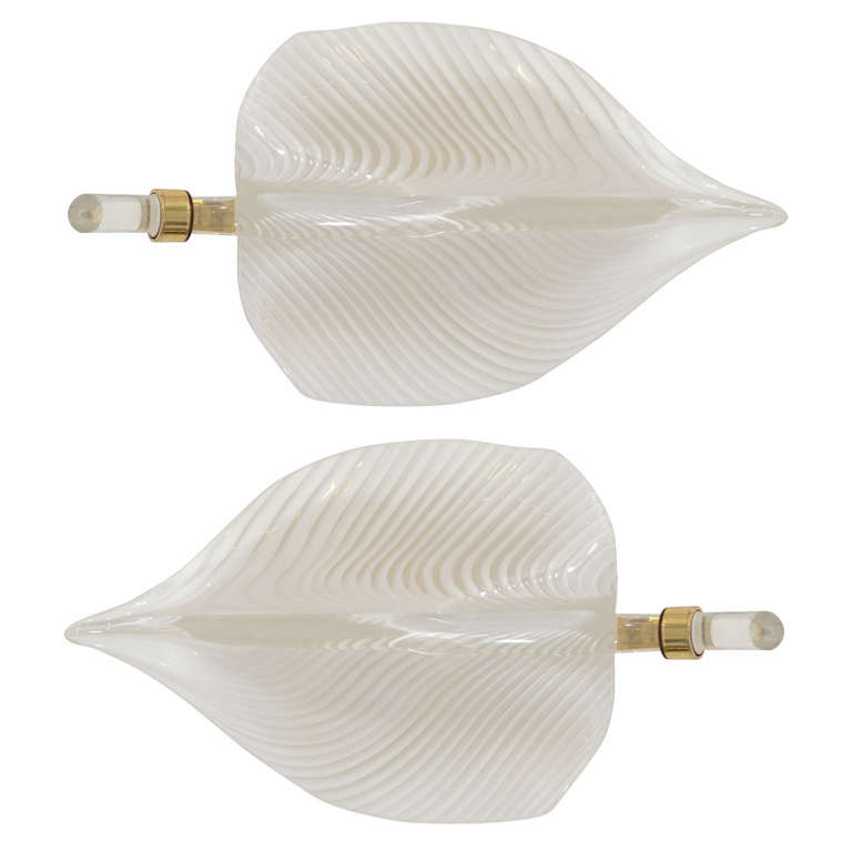 Fantastic Pair of Modernistic Handblown Venini Murano Glass Leaf Sconces For Sale