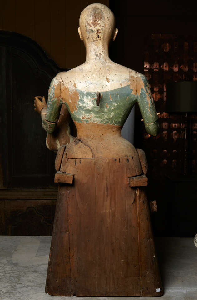 Italian Sculpted Madonna and Child Santos 18th Century For Sale at 1stDibs