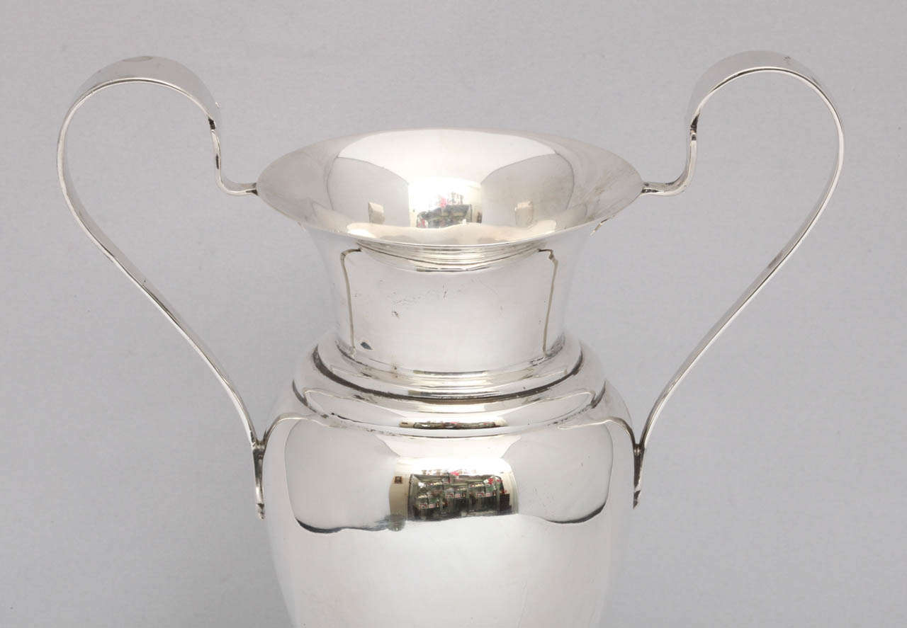 Edwardian Sterling Silber Zwei-Handle Trophäe Cup/Vase (Britisch)