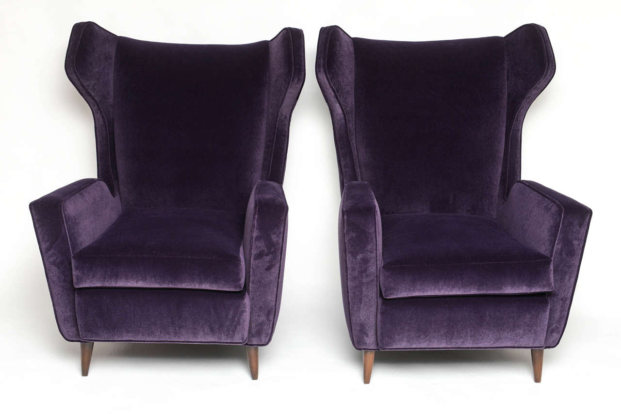Italian Pair of Wingback Armchairs in the Manner of Gio Ponti