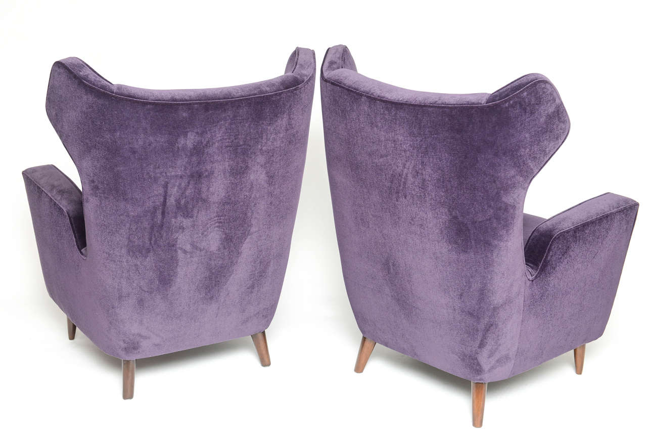 Pair of Wingback Armchairs in the Manner of Gio Ponti 1