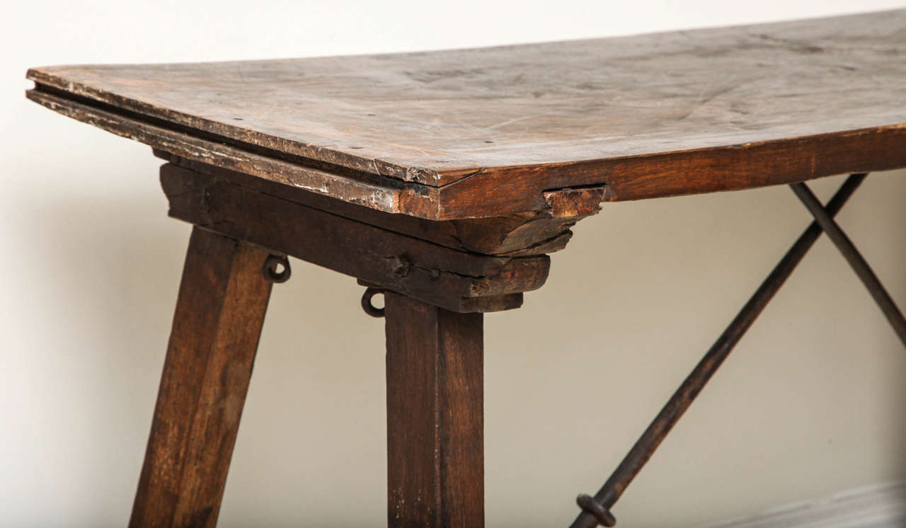18th Century Trestle Side Table In Good Condition For Sale In New York, NY