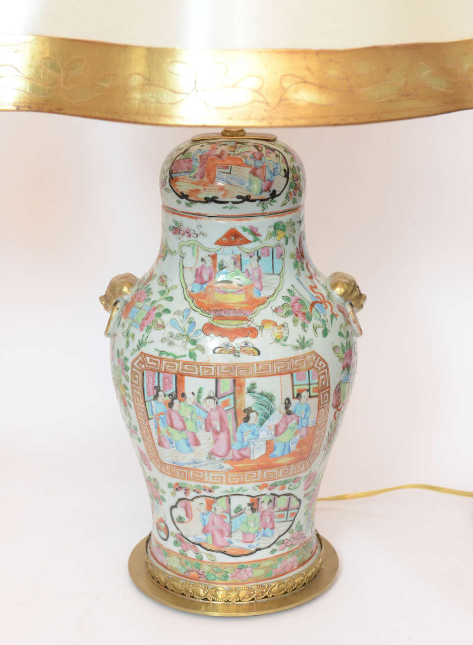 Pair of Chinese Rose Medallion Covered Jar Lamps In Excellent Condition For Sale In Palm Beach, FL