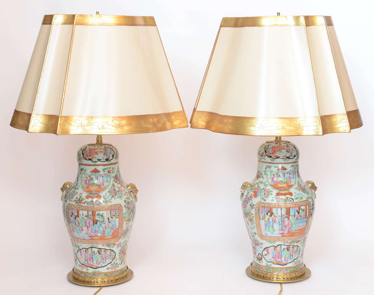 Pair of Chinese Rose Medallion Covered Jar Lamps For Sale 1