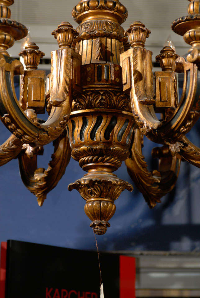 19th.C Italian Carved Giltwood chandelier For Sale 5