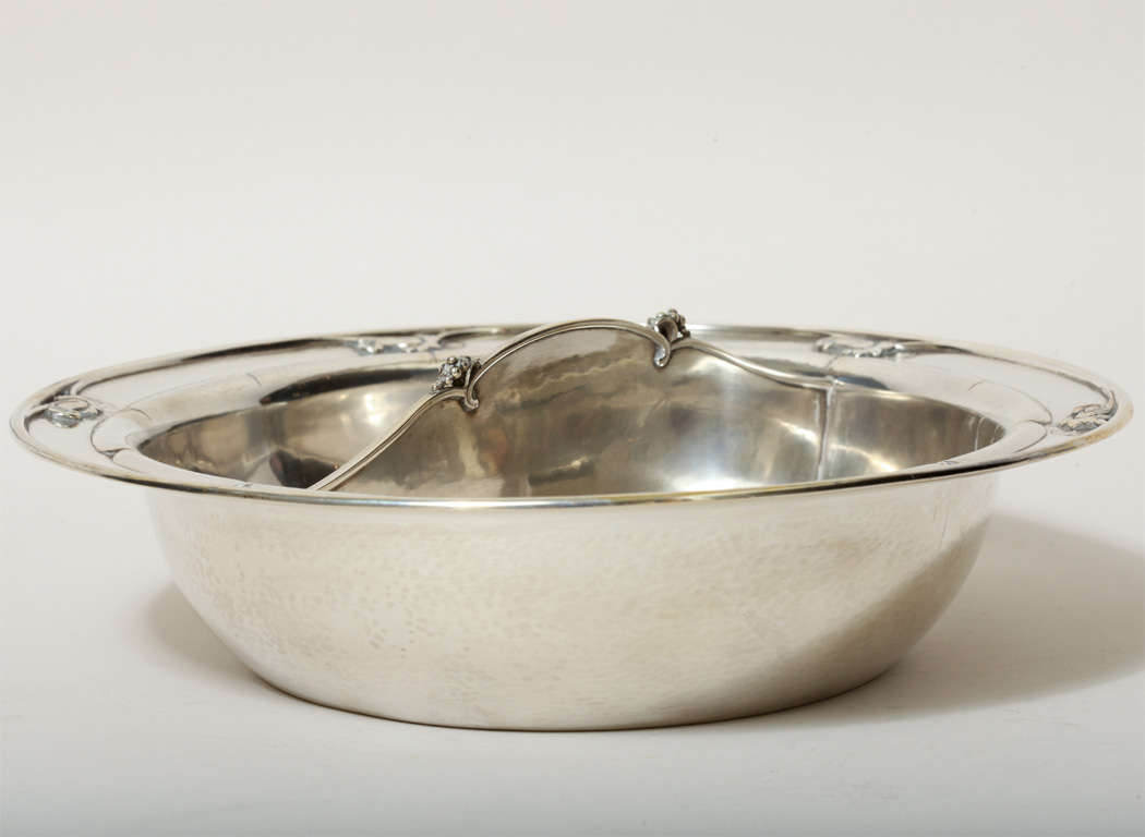 Georg Jensen Danish Sterling Silver Two-Compartment Vegetable Dish #228 E In Excellent Condition In New York, NY