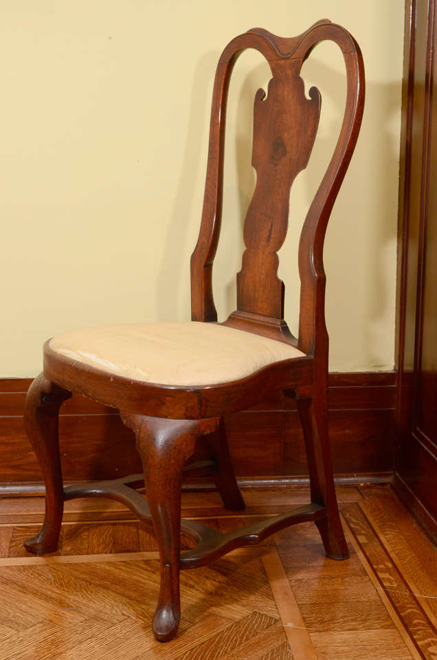 18th Century and Earlier A Rare Queen Anne Walnut Compass-Seat Side Chair   Philadelphia, c. 1750