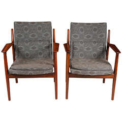 Pair of Rosewood Armchairs by Arne Vodder