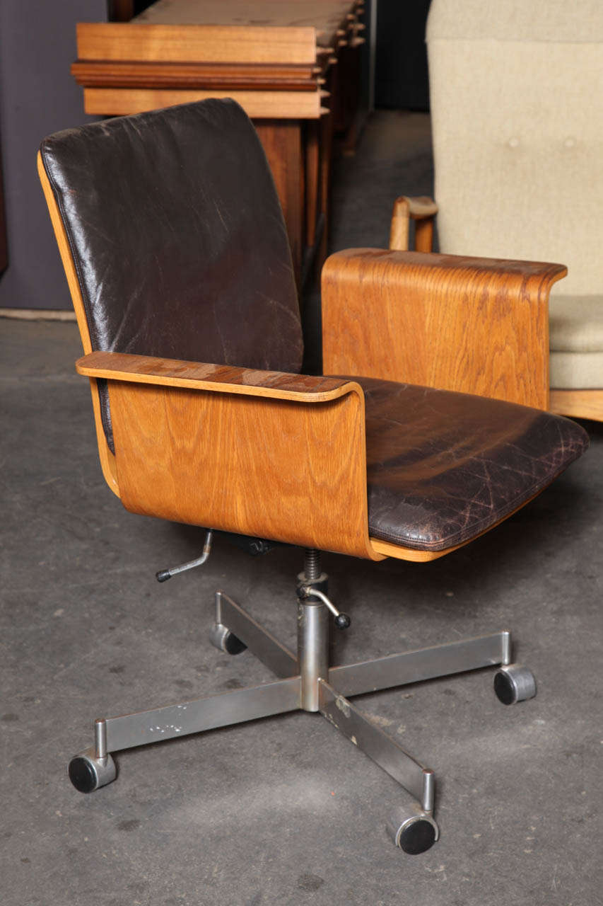 Scandinavian Modern Teak Desk Office Chair with Leather Upholstery by Kevi