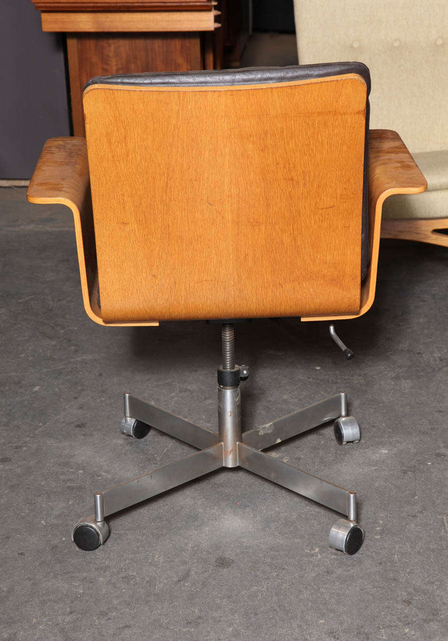 Mid-20th Century Teak Desk Office Chair with Leather Upholstery by Kevi