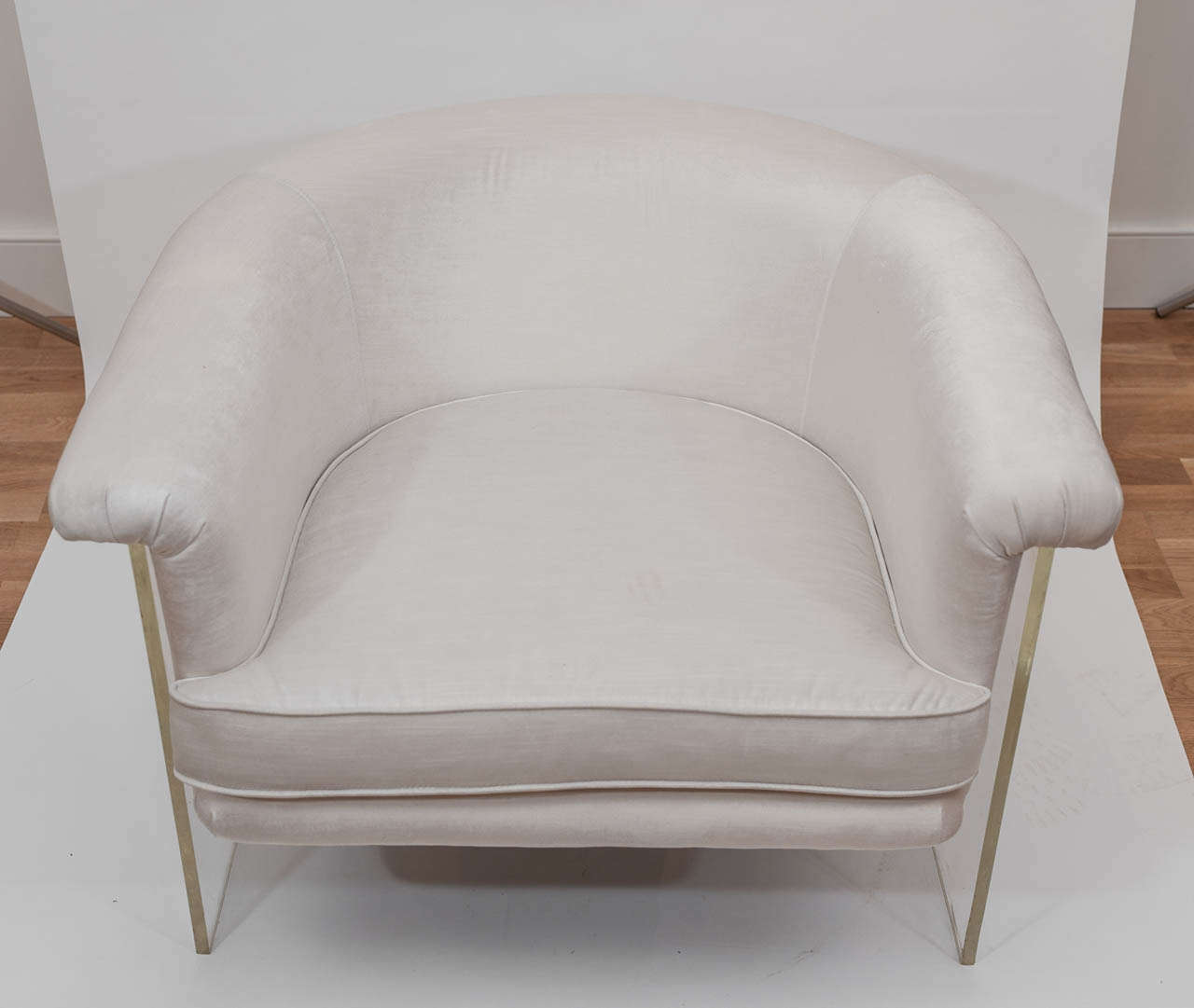 Late 20th Century Pair of Vintage Lucite Lounge Chairs