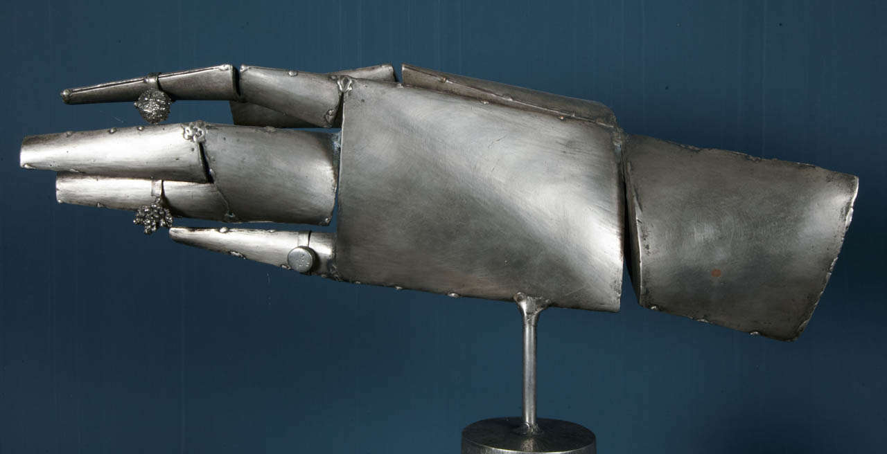 Milieu du XXe siècle Sculpture « Main tendue » de Philolaos, 1967 en vente