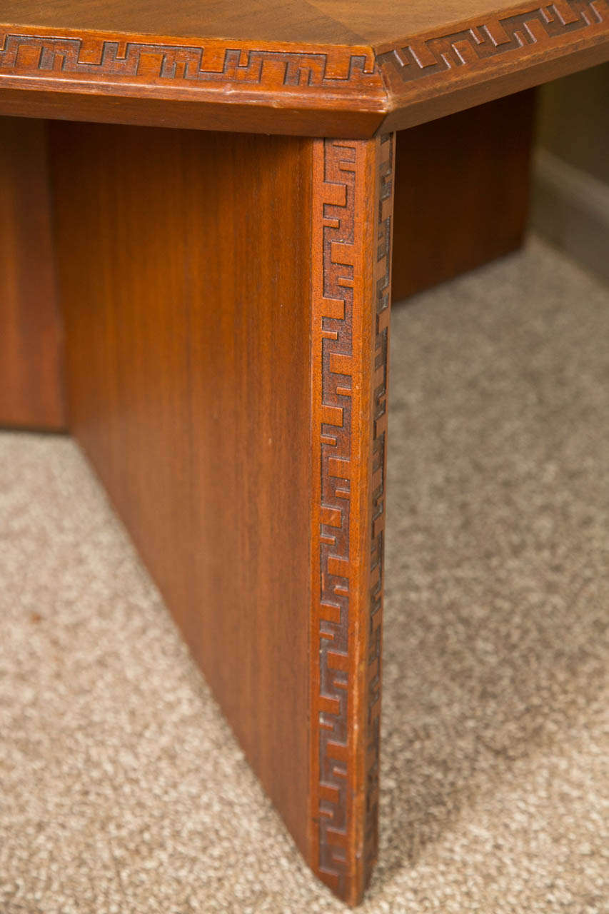Coffee Table By Frank Lloyd Wright In Excellent Condition In Stamford, CT