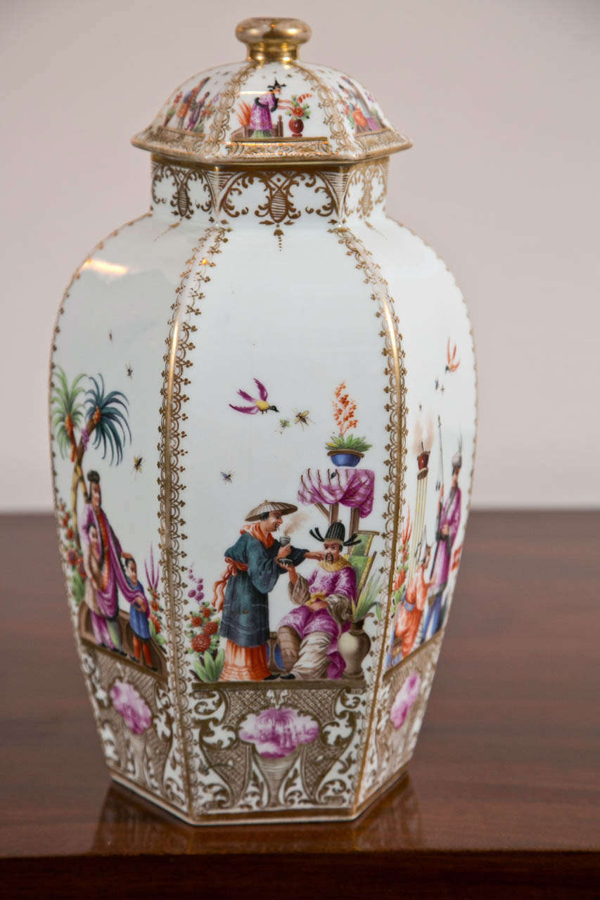 Samson Porcelain Covered Urn In Excellent Condition In Stamford, CT