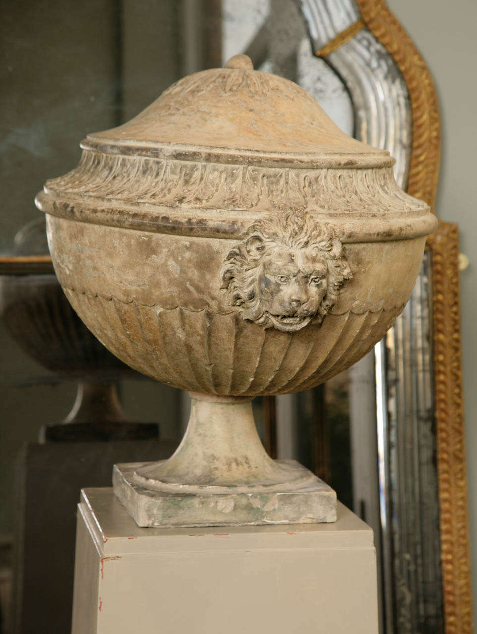 18th Century Coade Stone Urn In Good Condition In London, GB