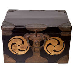 Japanese Black Lacquer Fabric Storage Box