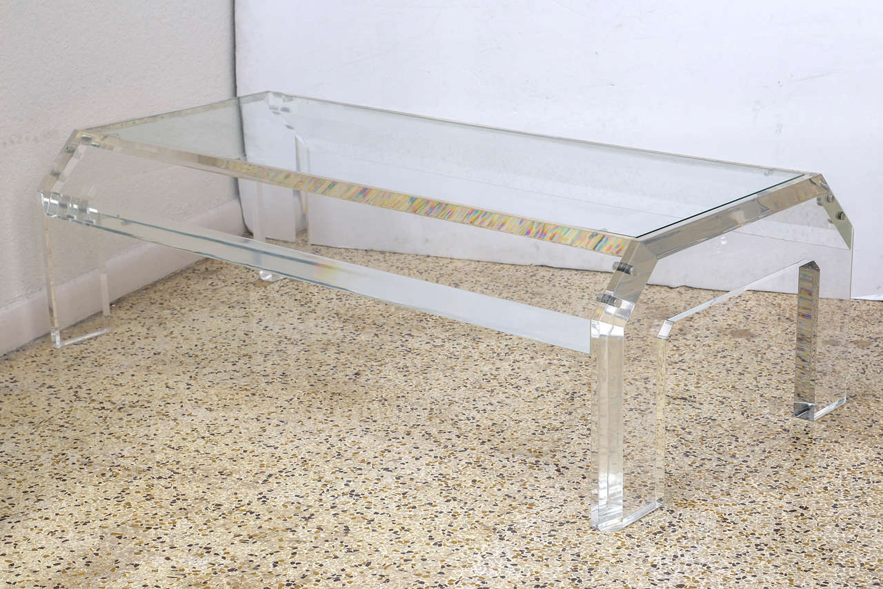 Lucite and Glass Coffee Table In Good Condition In West Palm Beach, FL