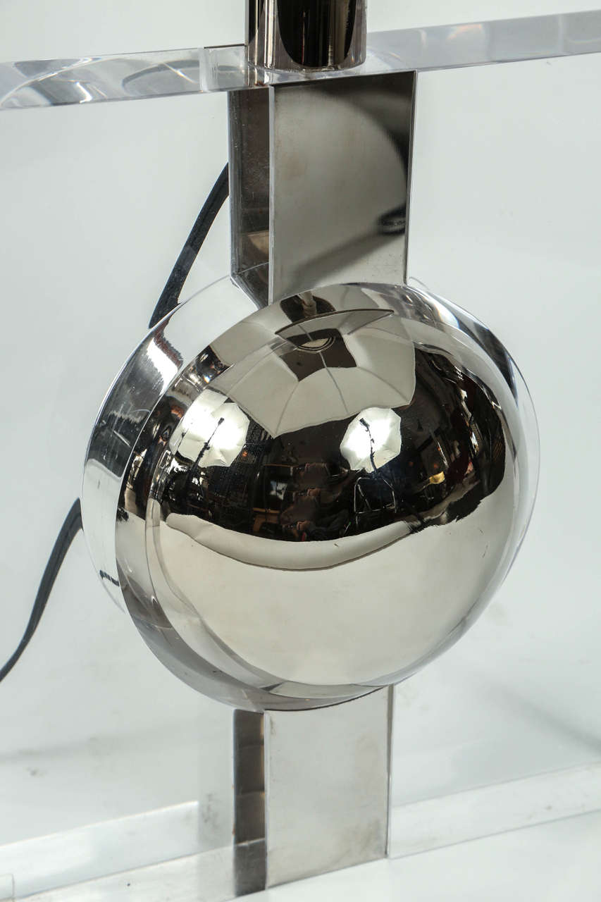 Wonderful Lucite Table Lamp, 1960s 1