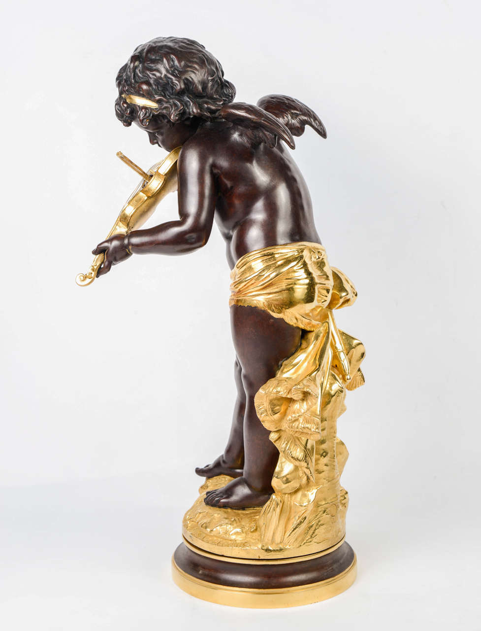 Gorgeous Statue of Angel Playing Violin signed L.Gregoire In Excellent Condition For Sale In Paris, FR