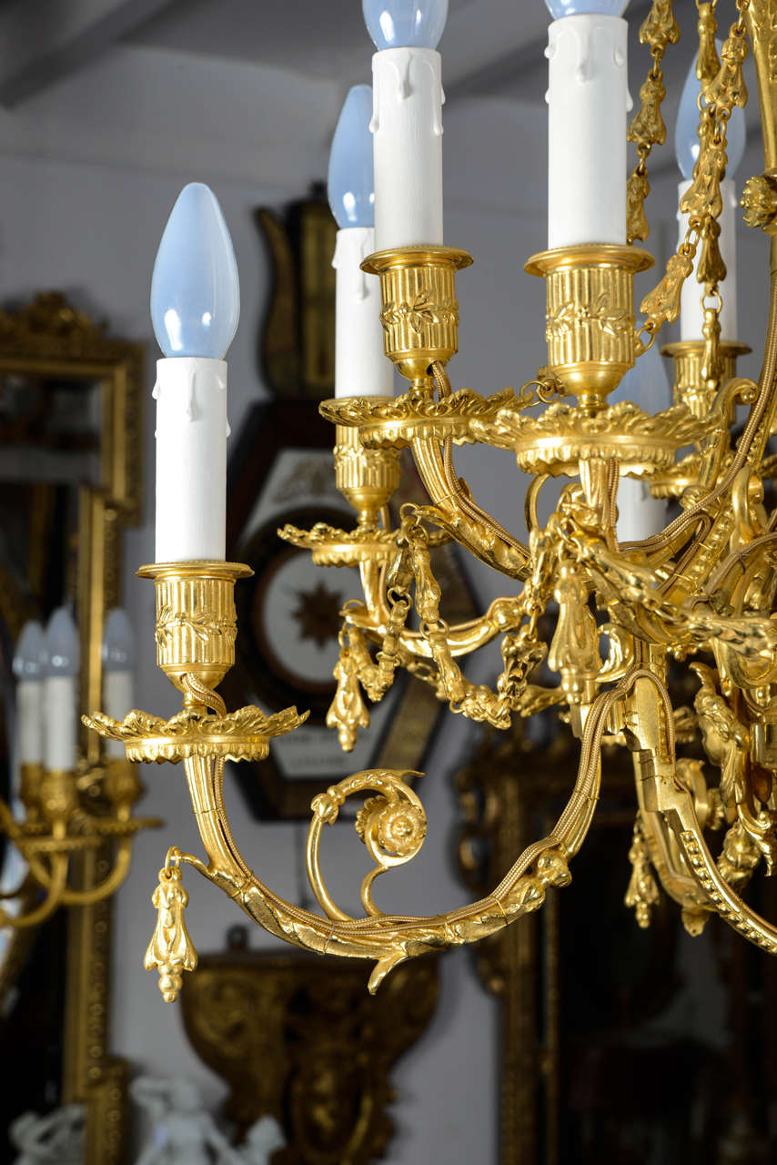 Elegant Louis XVI Style Gilded Bronze Chandelier For Sale 1