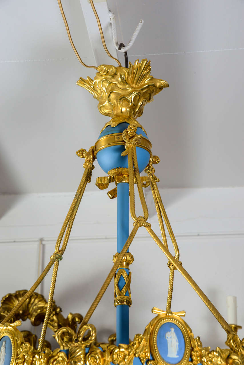 Louis XVI Inusual chandelier decorated with Wedgwood medails For Sale