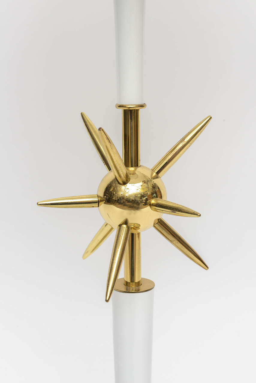 Mid-Century Modern Lampe à poser en métal en laiton, style atomique, Spoutnik, A Space Vintage en vente