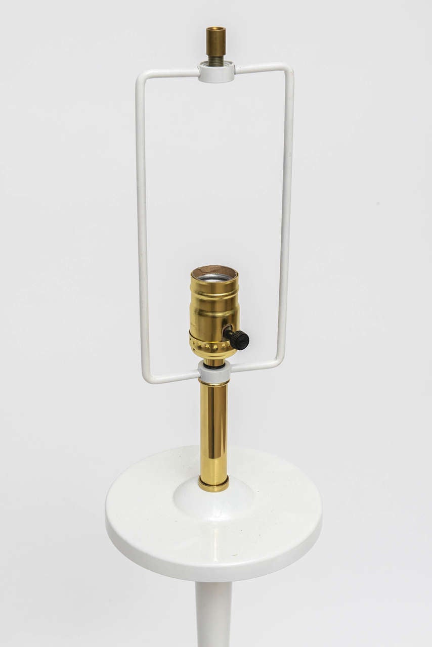 Vintage Space Age Sputnik Atomic-Style Brass Metal Table Lamp In Good Condition For Sale In Miami, FL