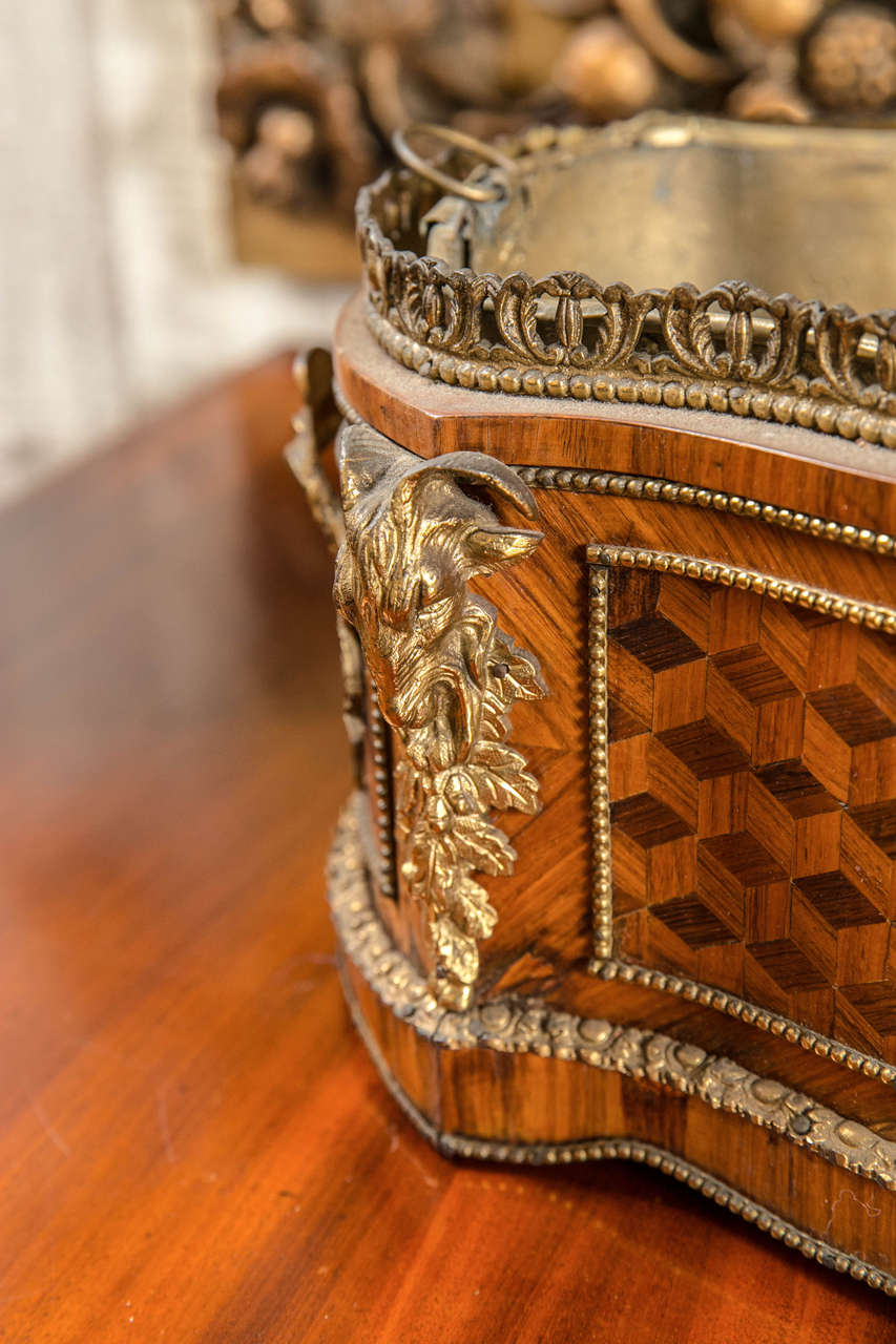 Louis XV Style Parquetry Planter In Excellent Condition In Woodbury, CT