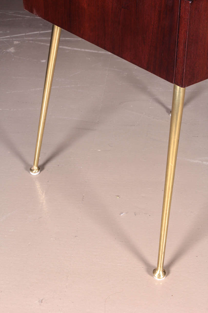 Single Mahogany Side Table by T.H. Robsjohn-Gibbings In Excellent Condition In New York, NY