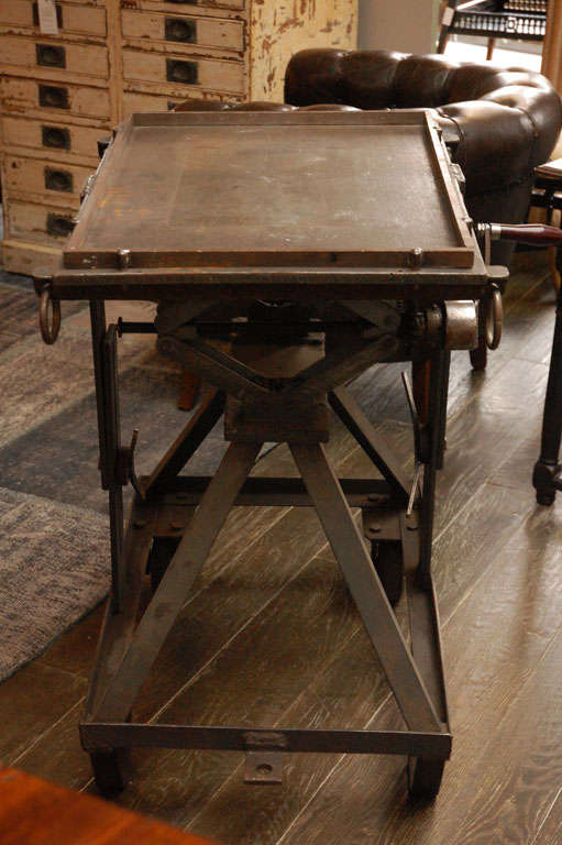An iron adjustable industrial Scissor Table 1