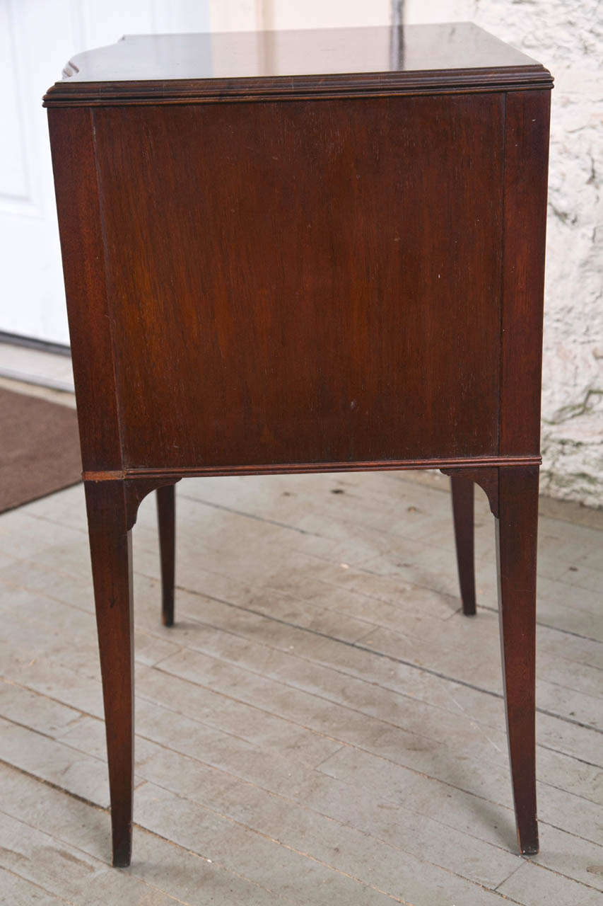 Pair JohnsonHandleyJohnson Mahogany Side Tables For Sale at 1stDibs