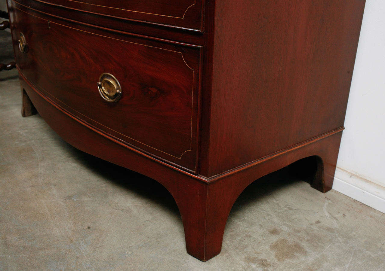 Late Georgian Mahogony Bow Front Chest of Drawers For Sale 2